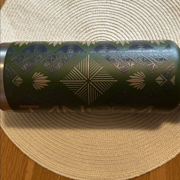 Tanoa Fa’ato’aga 36 oz Tumbler - Picture 5 of 10